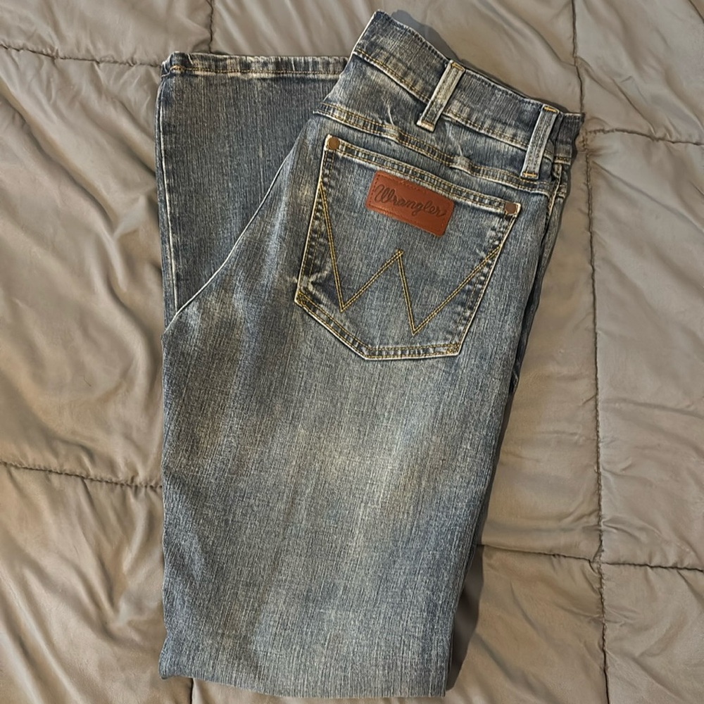 Wrangler men’s Retro Slim Bootcut jeans, 31 x 34